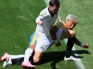 Darum spielt BVB-Star Pascal Groß im Langarm-Trikot