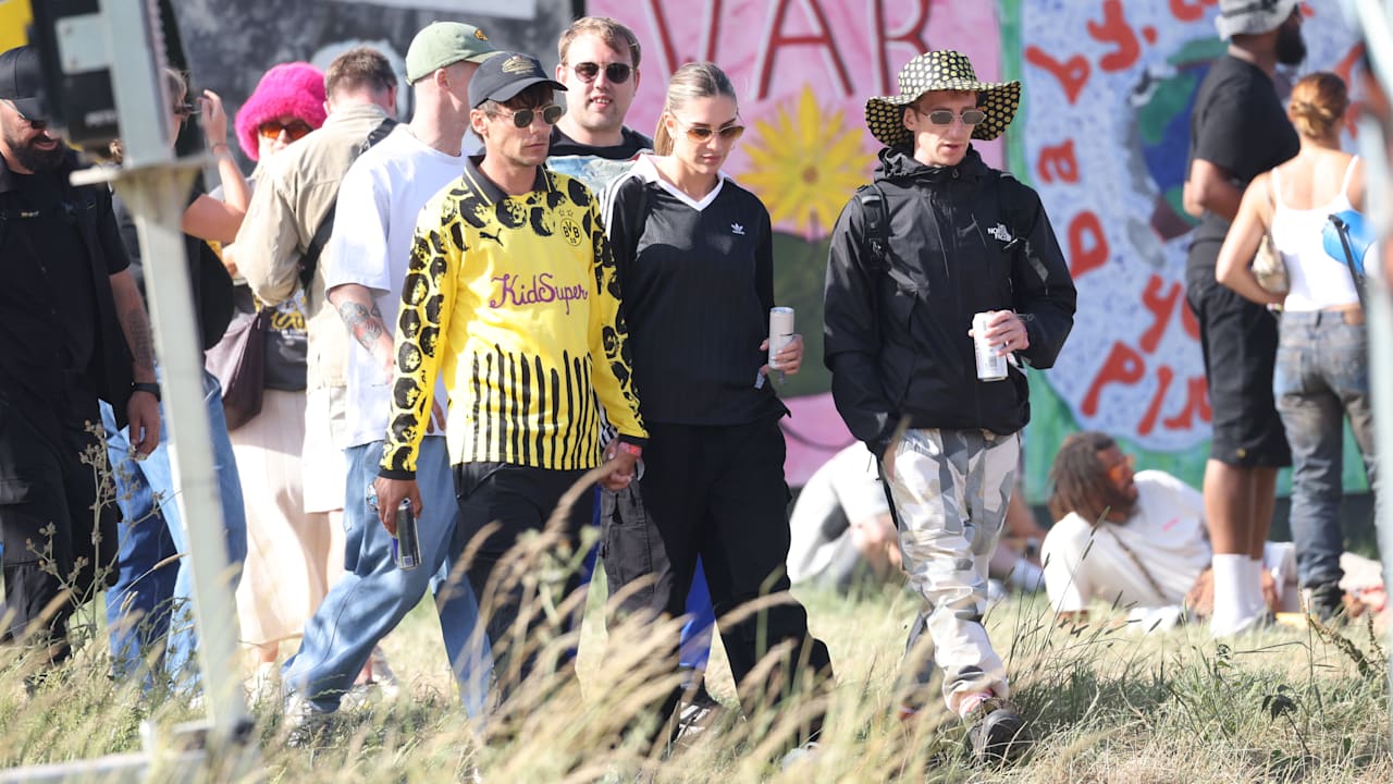 One-Direction-Star Louis Tomlinson feiert BVB bei