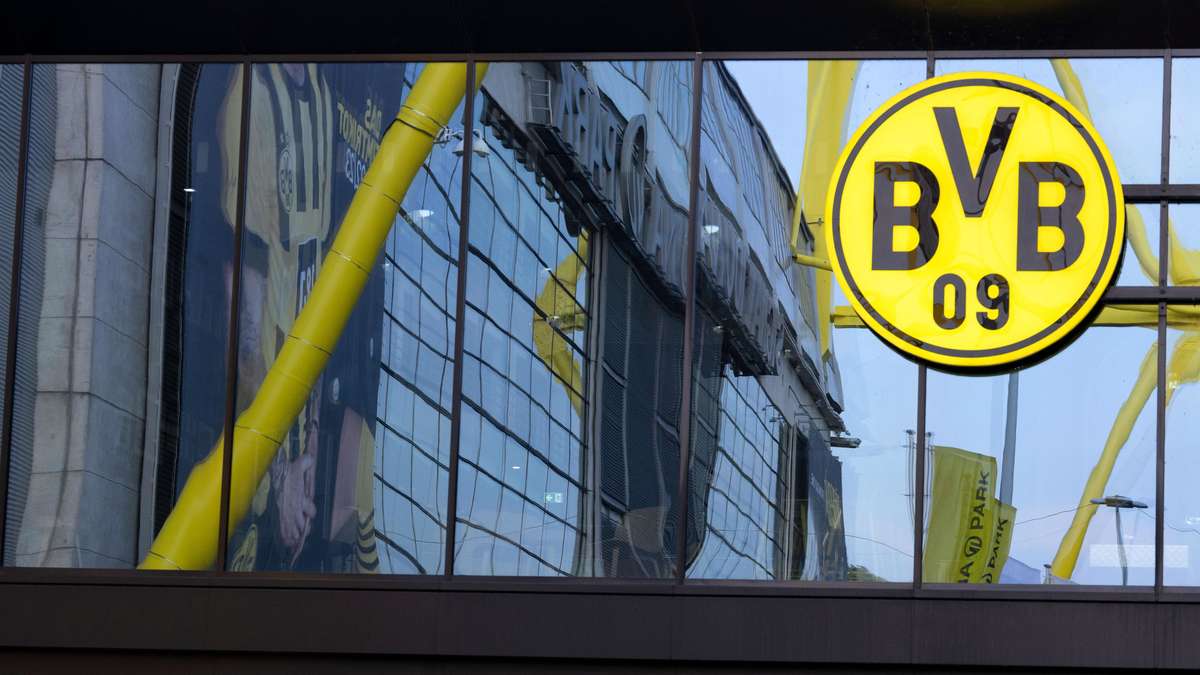 Räumungsverkauf des BVB in Dortmund