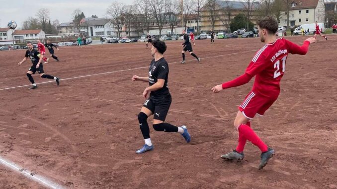 Oberliga-Fußball auf Hartplatz als Heimvorteil gegen Oberliga-Fußball auf Hartplatz als Heimvorteil gegen