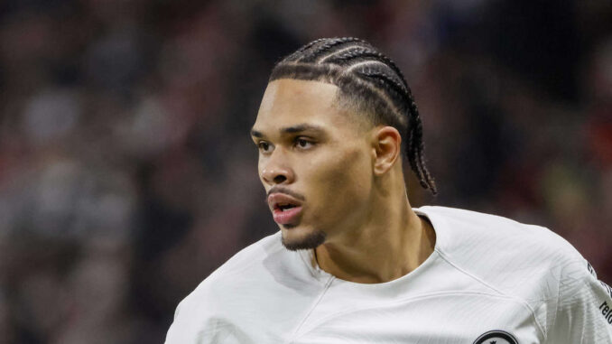 Nnamdi Collins ist vom BVB enttäuscht Nnamdi Collins ist vom BVB enttäuscht