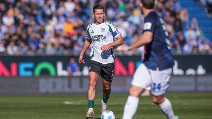 Schalke-Kapitän Paul Seguin stellt 40:60-Rechnung nach Schalke-Kapitän Paul Seguin stellt 40:60-Rechnung nach