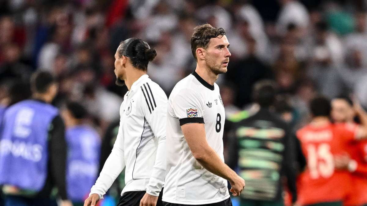 Bayern-Star reist plötzlich mit zwei DFB-Kollegen nach