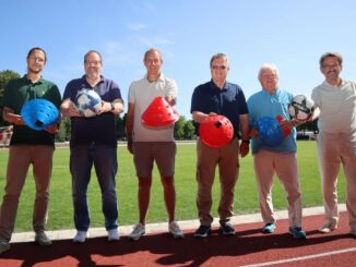 BVB-Traditionself kommt zur Einweihung des Jahnstadions