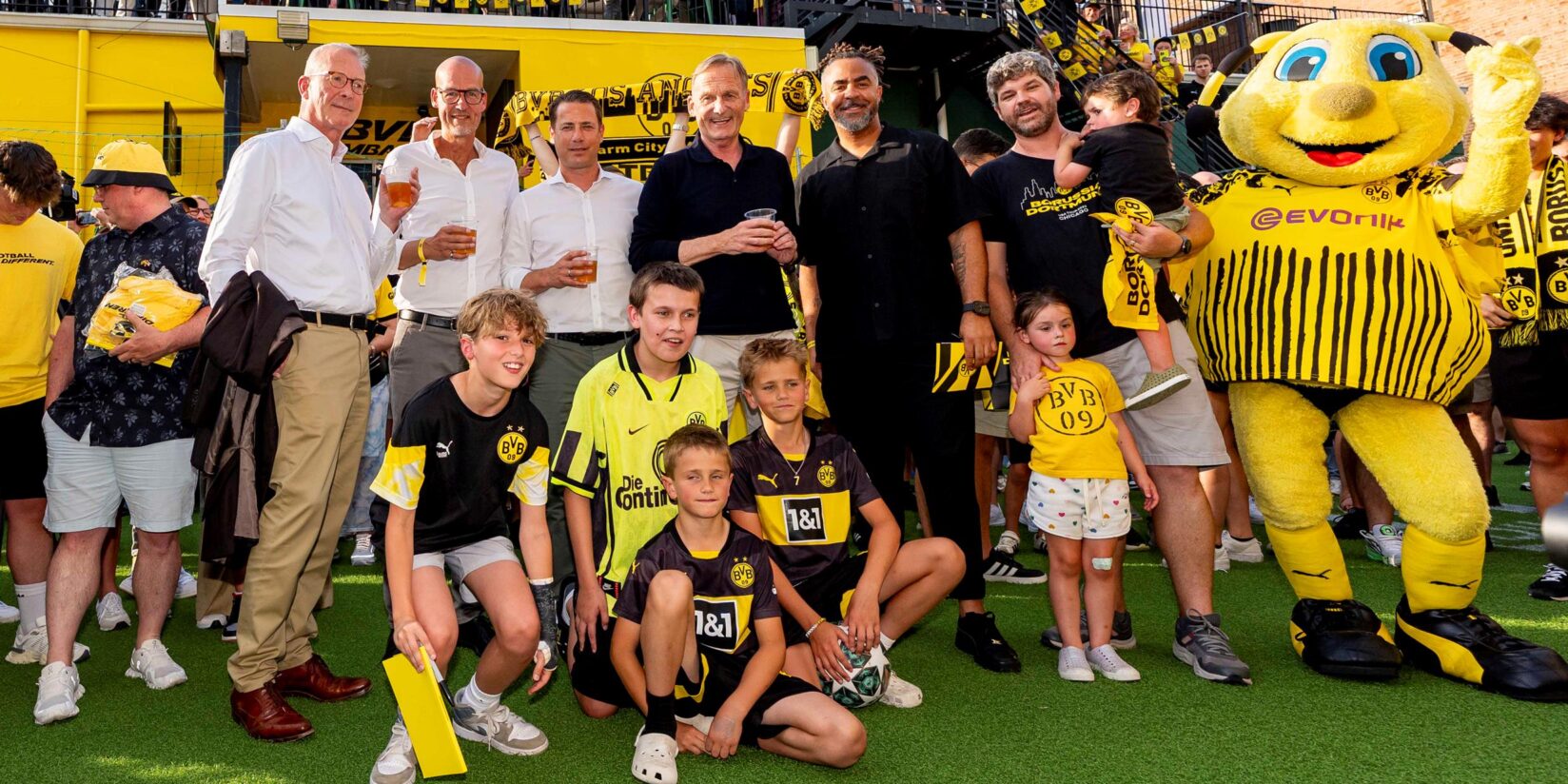 BVB-Boss Cramer reist für Blitzbesuch von Klub-WM ab
