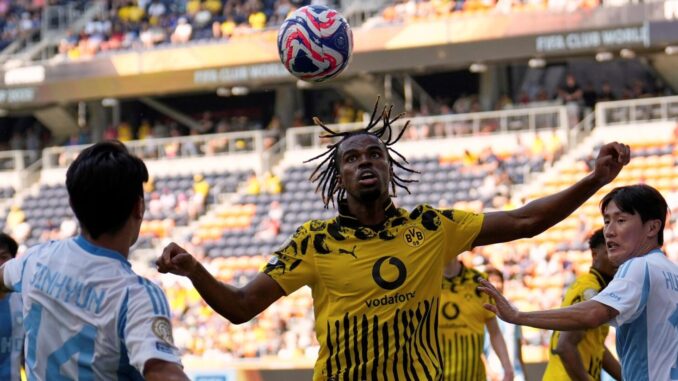 BVB-Entscheidung bei Chukwuemeka: Moukoko-Deal auf BVB-Entscheidung bei Chukwuemeka: Moukoko-Deal auf