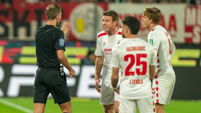 2. Liga: Stadionsprecher meckert bei Köln-Sieg genervt 2. Liga: Stadionsprecher meckert bei Köln-Sieg genervt