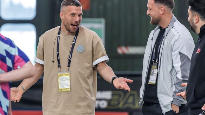 1. FC Köln: Podolski hat Kwasniok „vor drei, vier Wochen 1. FC Köln: Podolski hat Kwasniok „vor drei, vier Wochen