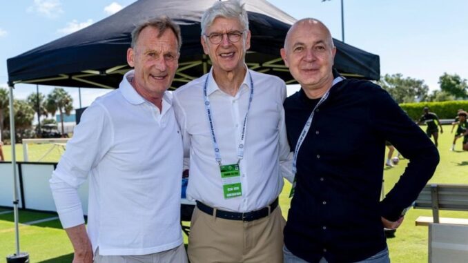 Borussia Dortmund: Wenger und Neuendorf besuchen Training Borussia Dortmund: Wenger und Neuendorf besuchen Training