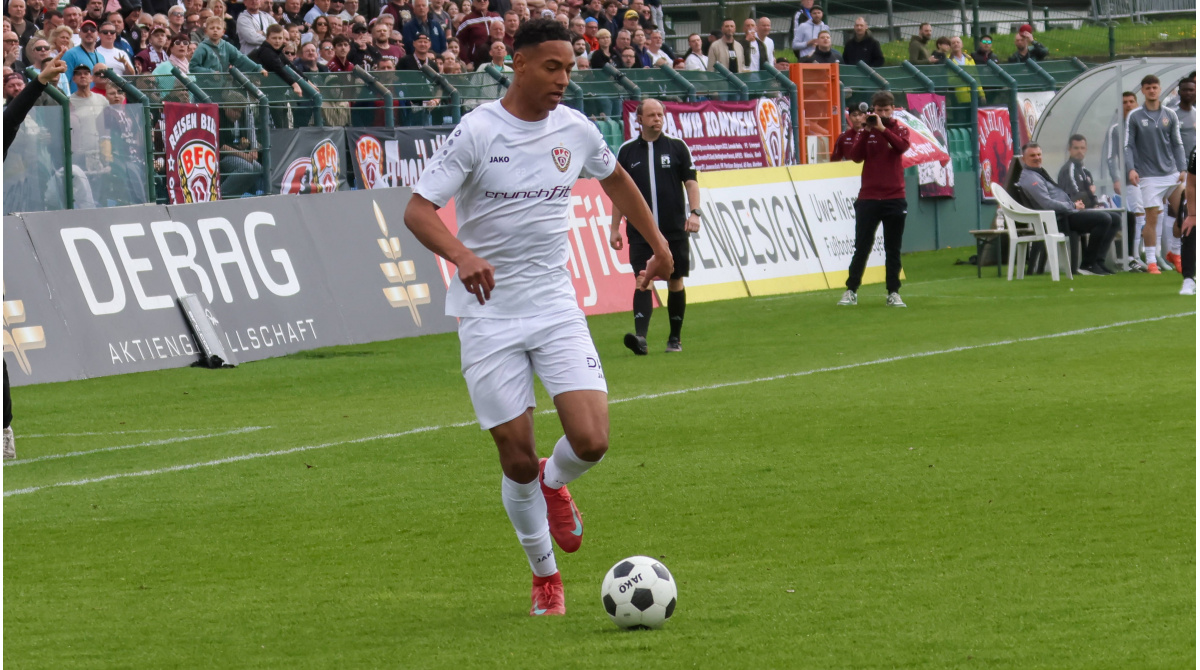 Stürmer-Talent für Dortmund: Wüstenhagen wechselt vom BFC