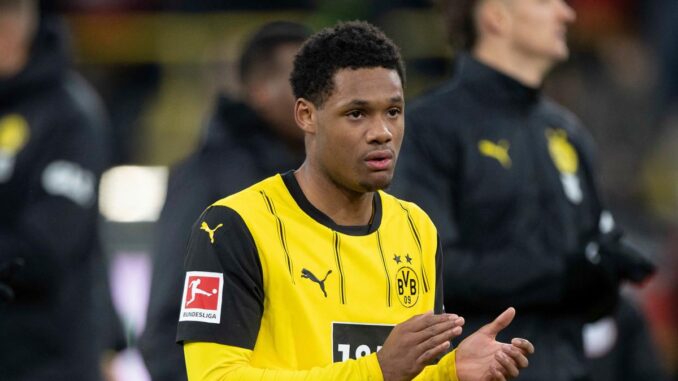 Ligarivale versucht es bei BVB-Talent Duranville Ligarivale versucht es bei BVB-Talent Duranville