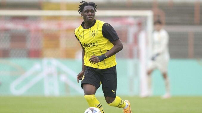 BVB-Talent in Lecce vorgestellt BVB-Talent in Lecce vorgestellt