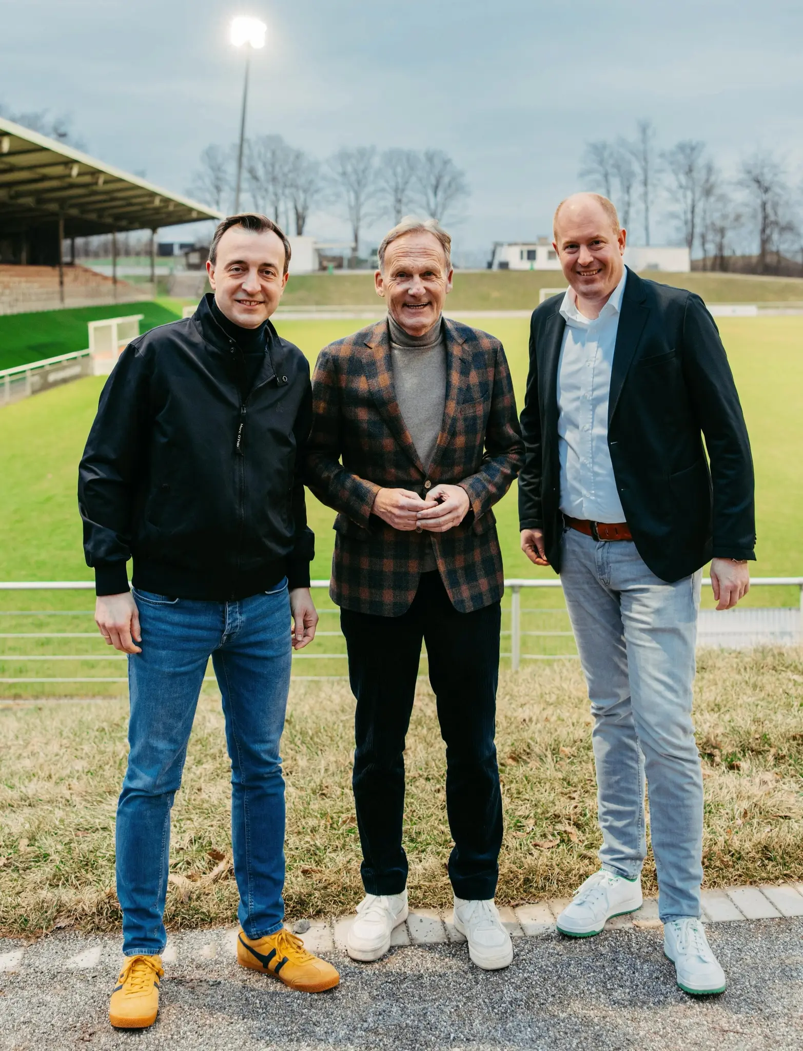 Spitzenfußball in Iserlohn: Ziemiak: BVB vs. OSC Lille am