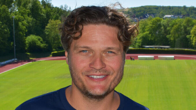 Was macht eigentlich der ehemalige Trainer von Borussia