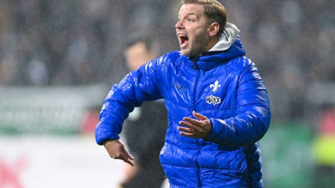 Kohfeldt mit Schiedsrichter-Kritik: "Wird langsam Kohfeldt mit Schiedsrichter-Kritik: "Wird langsam