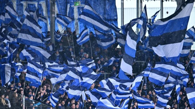 Fußball und Demokratie: Darmstadt wirbt auf Trikot für Fußball und Demokratie: Darmstadt wirbt auf Trikot für