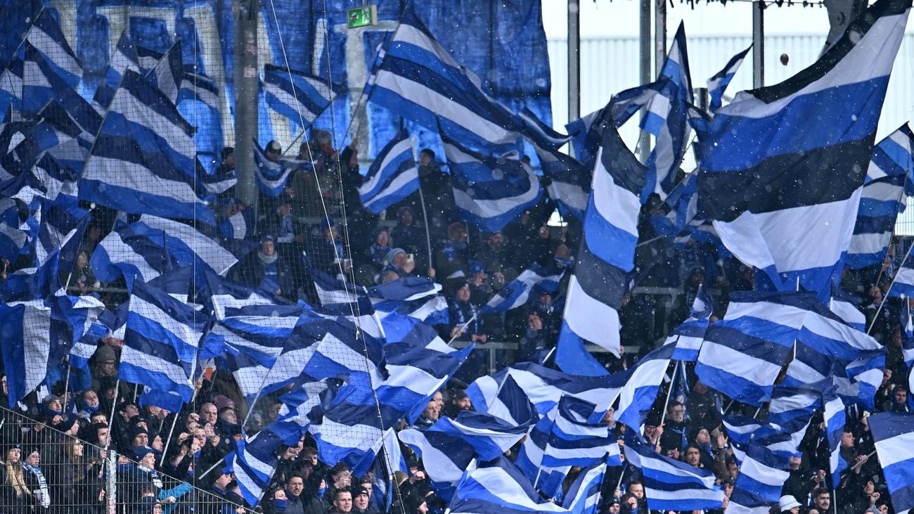 Fußball und Demokratie: Darmstadt wirbt auf Trikot für