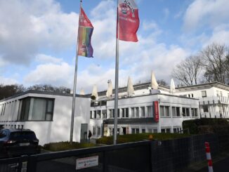 1. FC Köln: Kampf ums Geißbockheim: Bau-Zoff zwischen FC