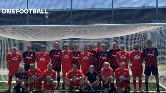 Auch beim Walking Football ist Feuer drin Auch beim Walking Football ist Feuer drin