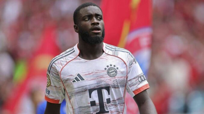 Droht dem FC Bayern der nächste ablösefreie Abgang? Droht dem FC Bayern der nächste ablösefreie Abgang?