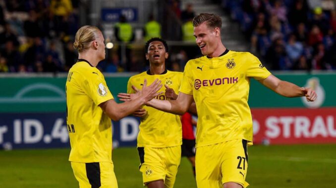 Ex-BVB-Stürmer läuft plötzlich als Verteidiger auf Ex-BVB-Stürmer läuft plötzlich als Verteidiger auf