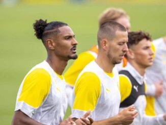 Stürmer Arne Wessels aus der 5. Liga trainiert mit Profis
