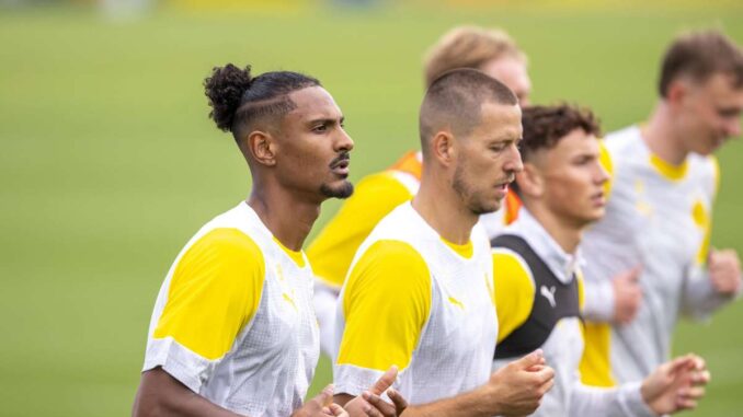 Stürmer Arne Wessels aus der 5. Liga trainiert mit Profis Stürmer Arne Wessels aus der 5. Liga trainiert mit Profis