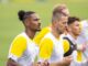 Stürmer Arne Wessels aus der 5. Liga trainiert mit Profis
