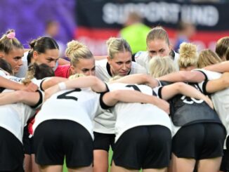 Nanu, was macht die DFB-Nationalspielerin bei den