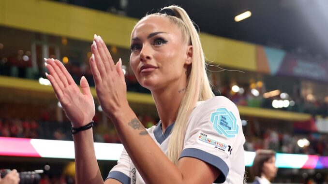 Alisha Lehmann macht Urlaub auf Ibiza und spielt bei Alisha Lehmann macht Urlaub auf Ibiza und spielt bei