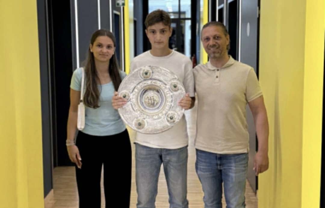 Junges kosovarisches Talent unterschreibt bei Borussia