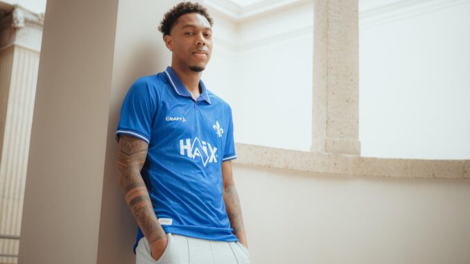 Lilien präsentieren Heimtrikot ➤ Aktuelle News von Lilien präsentieren Heimtrikot ➤ Aktuelle News von