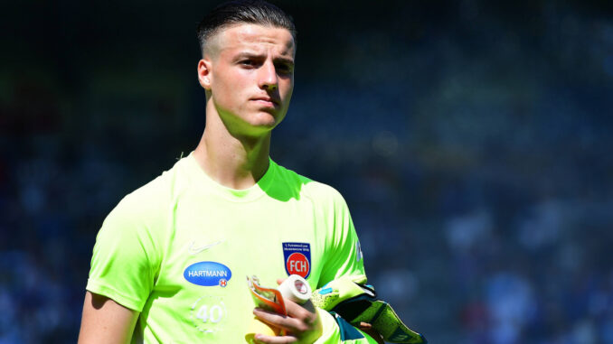1. FC Heidenheim und BVB sprechen über Leihe von Torwart