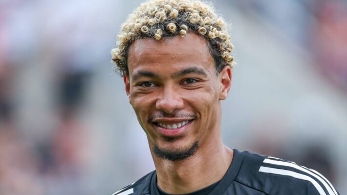 FC Liverpool macht Transfer von Hugo Ekitiké offiziell FC Liverpool macht Transfer von Hugo Ekitiké offiziell