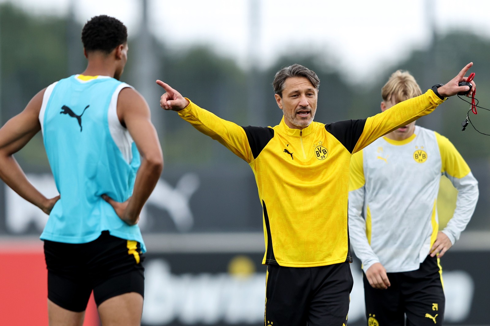 BVB interessiert sich für Abwehr-Toptalent – auch der FC