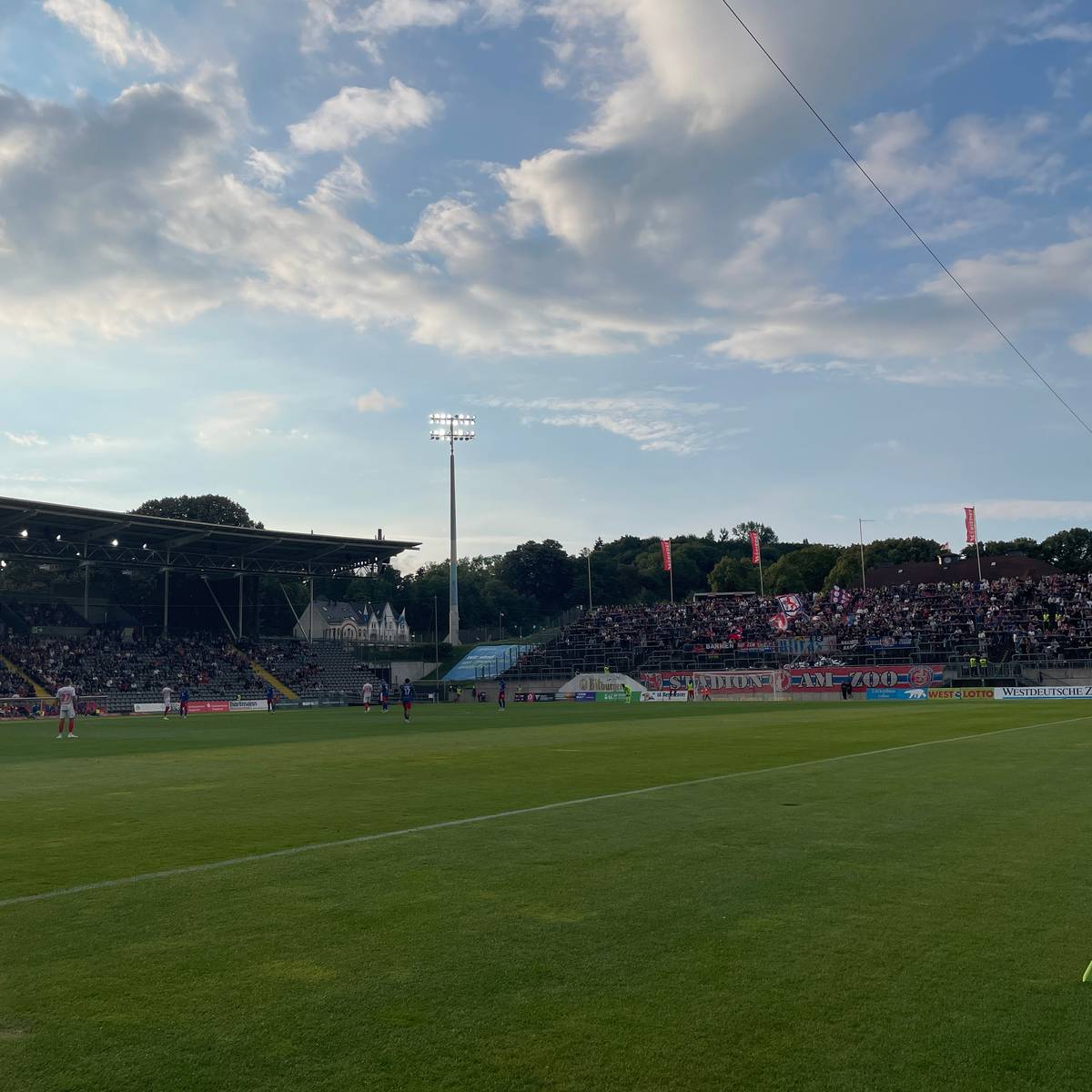 Wuppertaler SV verliert Saisonauftakt gegen Köln