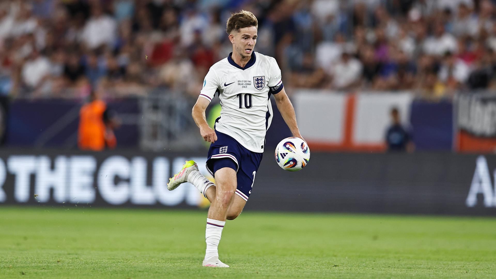 Wieder Transfer-Ringen mit Dortmund: Wer ist Eintracht