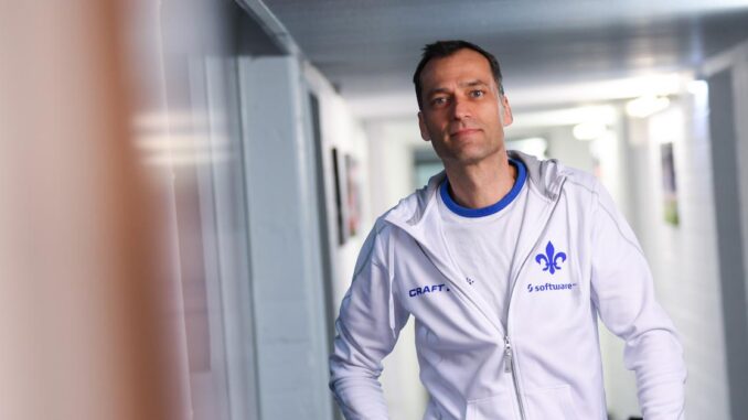 Ex-Co-Trainer klagt gegen den Verein Ex-Co-Trainer klagt gegen den Verein