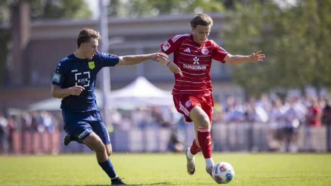 Borussia Dortmunds Ex-U23-Spieler Julian Hettwer bangte