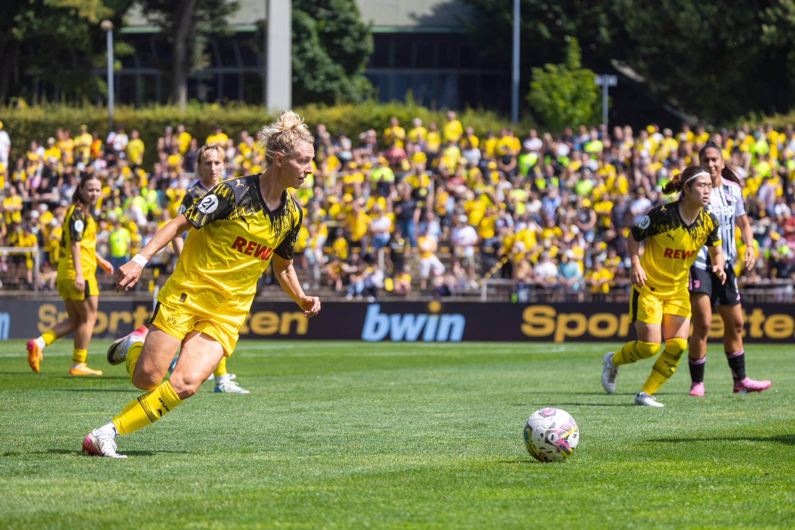 Die BVB-Frauen auf Profikurs | Wir in Dortmund