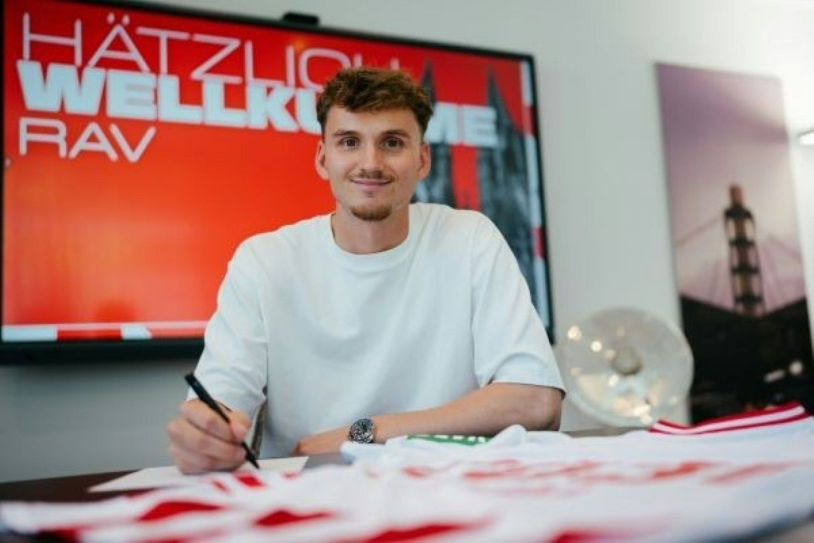 Köln verpflichtet van den Berg