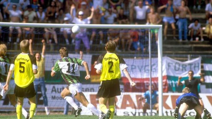 Als der BVB und Bayern in Runde eins scheiterten… Als der BVB und Bayern in Runde eins scheiterten…