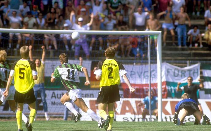 Als der BVB und Bayern in Runde eins scheiterten…