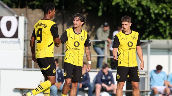 Wildes Hin und Her in Lotte: Dortmund II feiert ersten Wildes Hin und Her in Lotte: Dortmund II feiert ersten