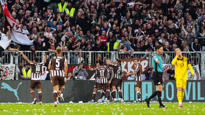 Spielbericht | Smith bärenstark: St. Pauli trotzt Dortmund Spielbericht | Smith bärenstark: St. Pauli trotzt Dortmund