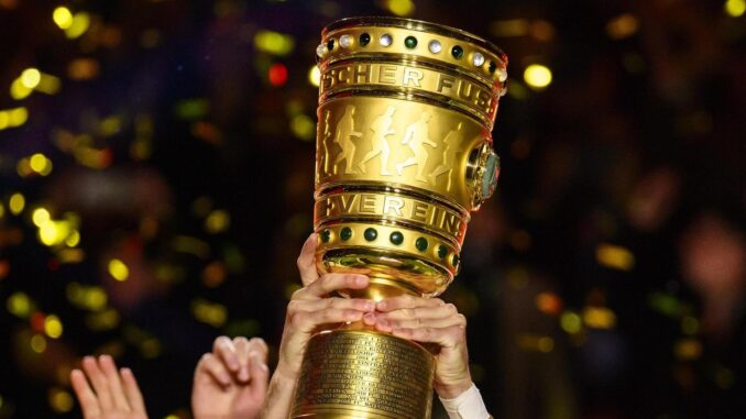Schalke-Fans siegessicher in Runde 1, BVB-Fans peilen
