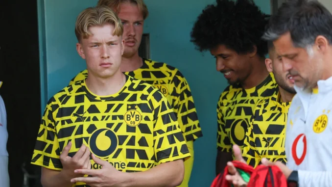 BVB kauft Küche statt Stürmer und erntet Spott von Fans