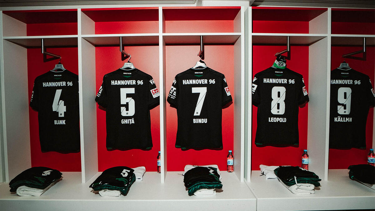 Das ist unsere Startelf für den Auswärtsauftakt in
