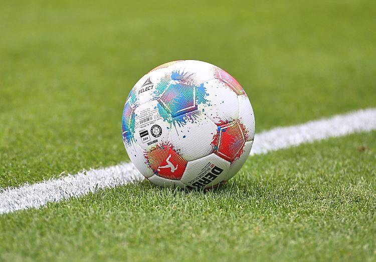 Cottbus schlägt Hannover nach Elfmeter-Fehlschuss