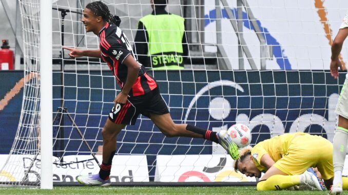 Fußball-Bundesliga - Frankfurt startet stark - Stuttgart Fußball-Bundesliga - Frankfurt startet stark - Stuttgart